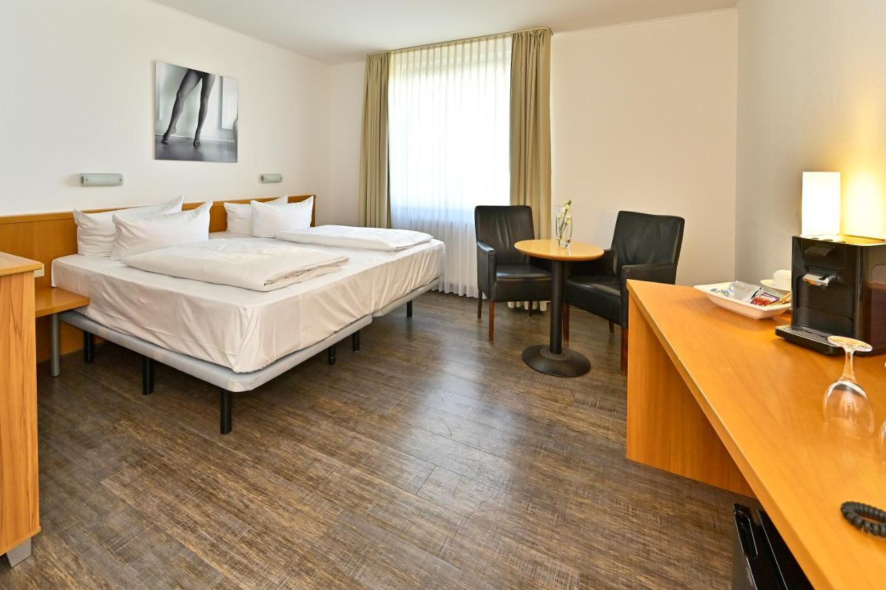 Hesse Hotel Τσέλε Εξωτερικό φωτογραφία
